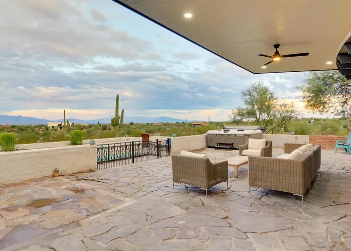 Hollywood Hills Of Tucson: 20 Acres, Pool, Hot Tub * Tucson